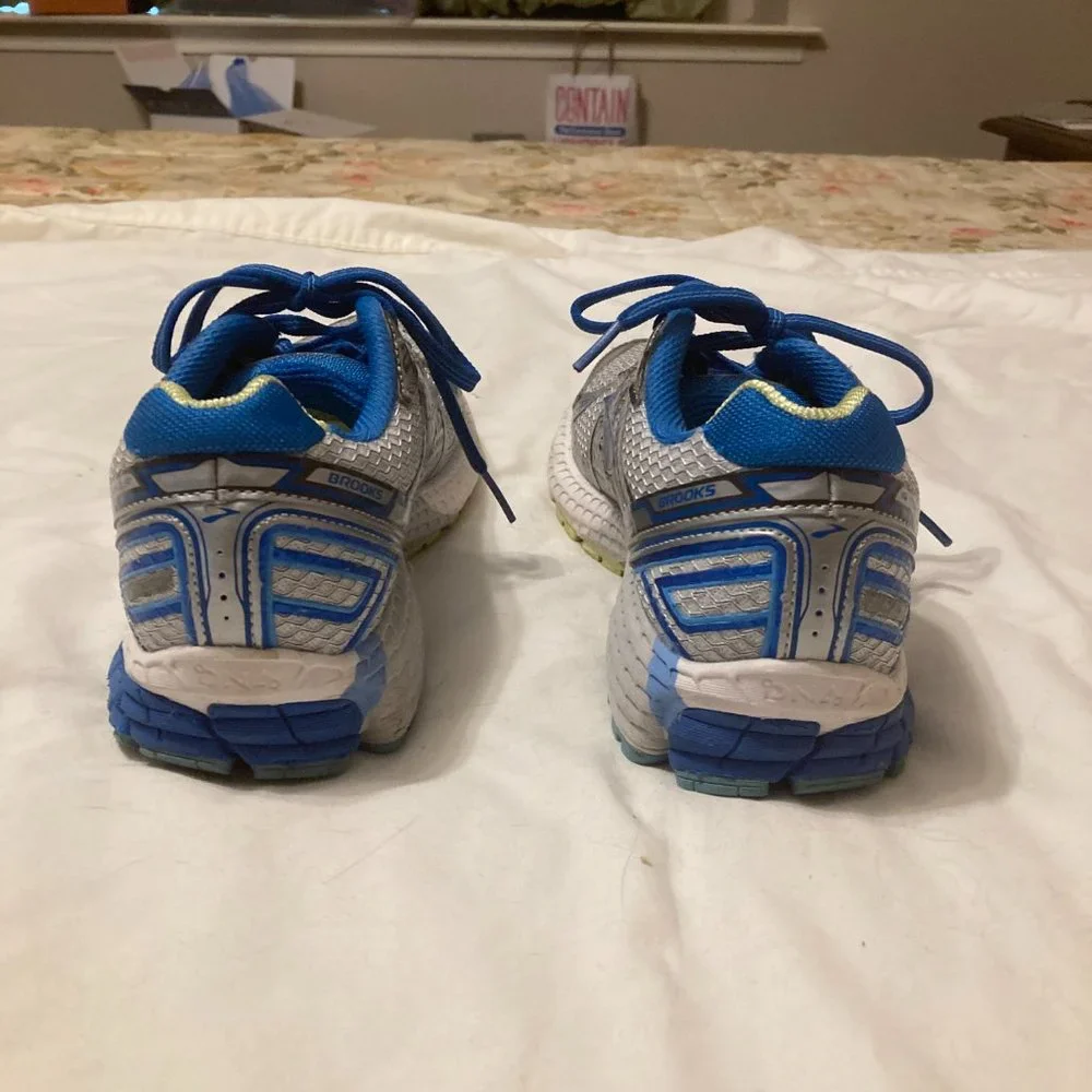 Women's Brooks Adrenaline GTS 15 road-running shoes - Picture 4 of 5